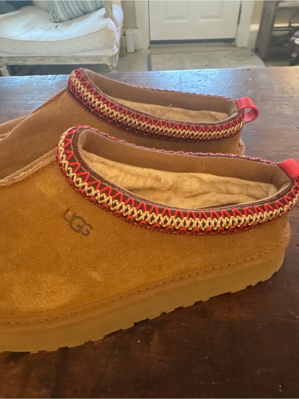 UGG Kids Slip-On Slippers in Chestnut with Red Trim